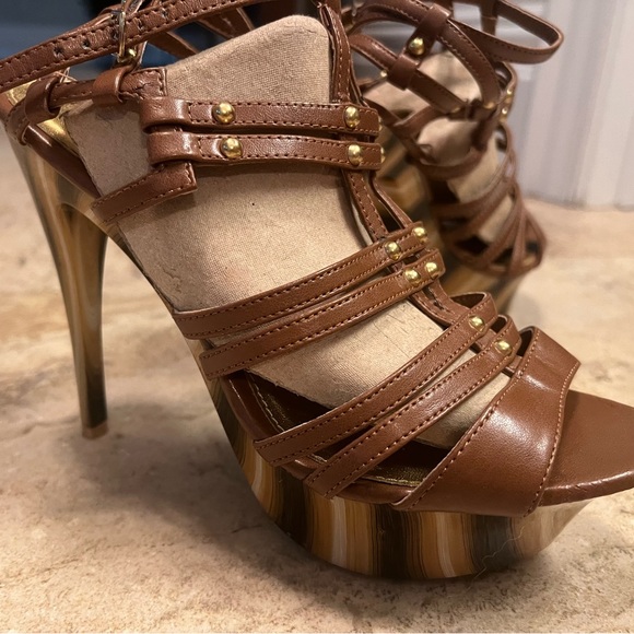 Brown and Gold Unique Platform Heels Size 9 - Picture 8 of 11